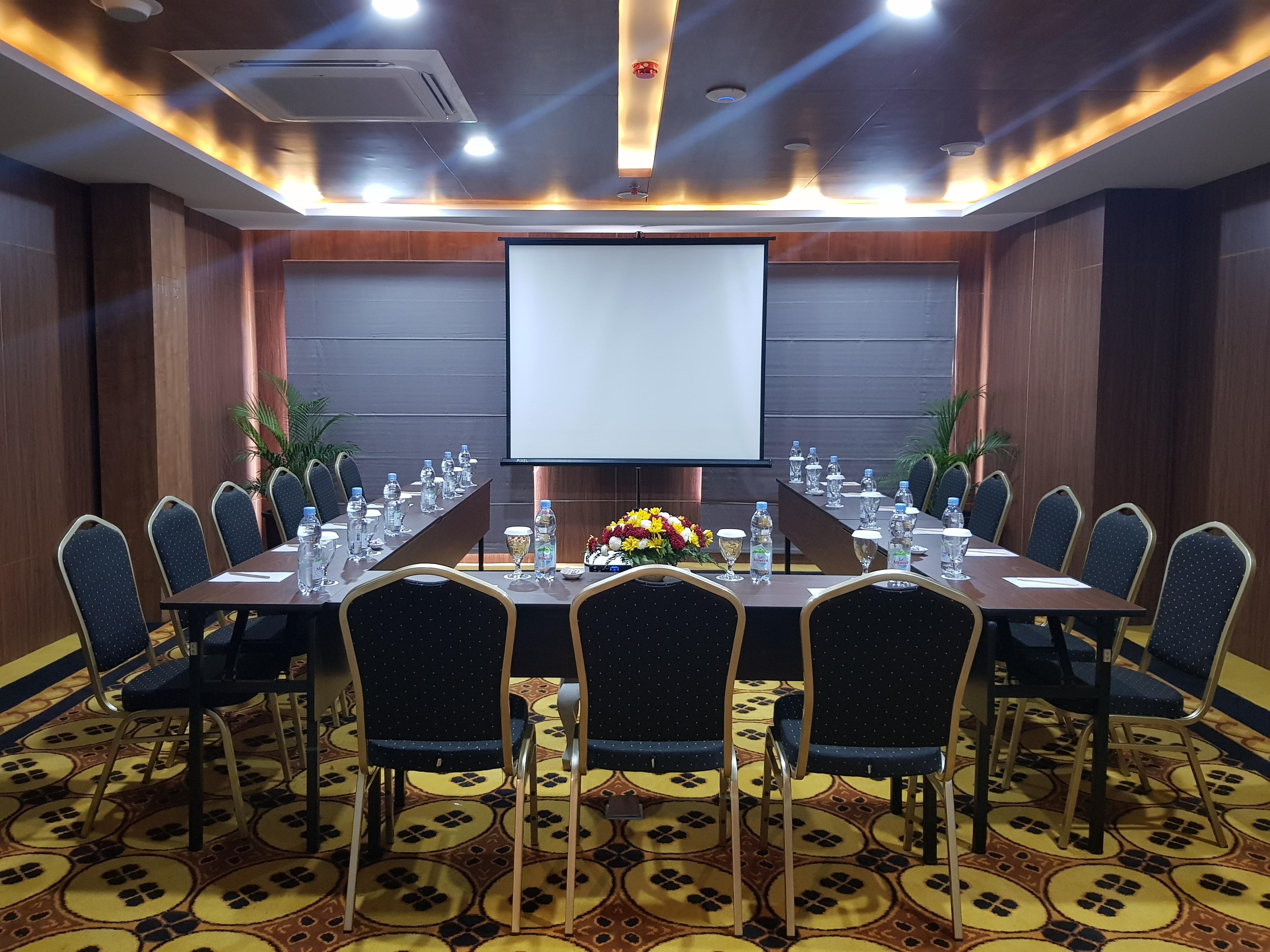El Hotel Yogyakarta Malioboro Экстерьер фото